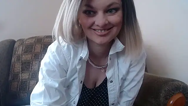 Snapshot of YourSweetJam chatting on 04/09/26, 11:04 YourSweetJam online show from 04/09/26, 11:04