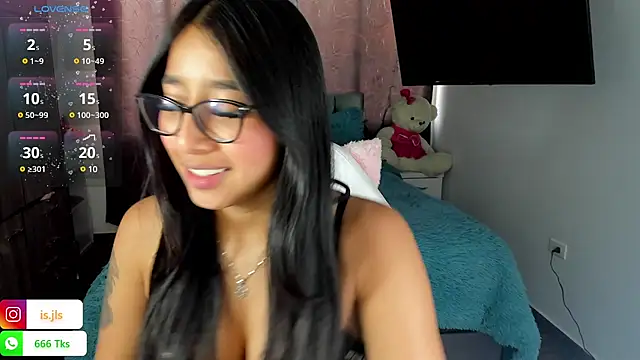 Snapshot of isa_bellaa0 chatting on 01/28/25, 10:34 isa bellaa0 online show from 01/28/25, 10:34