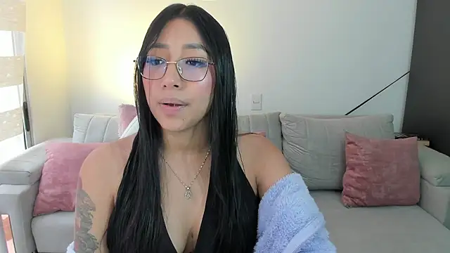 Snapshot of isa_bellaa0 chatting on 12/04/25, 11:52 isa bellaa0 online show from 12/04/25, 11:52