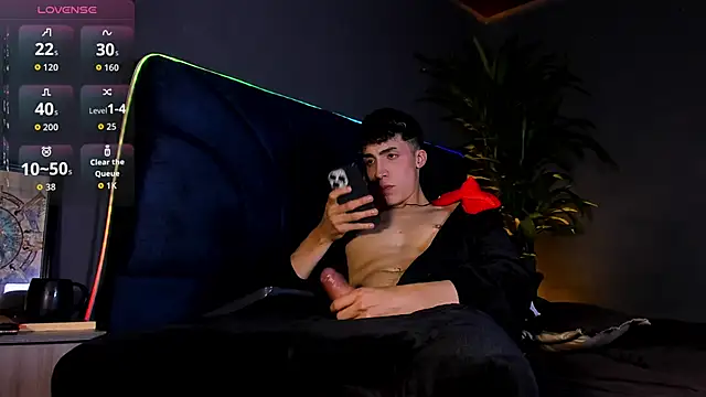 Snapshot of Angel_Snowhotxxx chatting on 05/04/26, 01:12 Angel Snowhotxxx online show from 05/04/26, 01:12