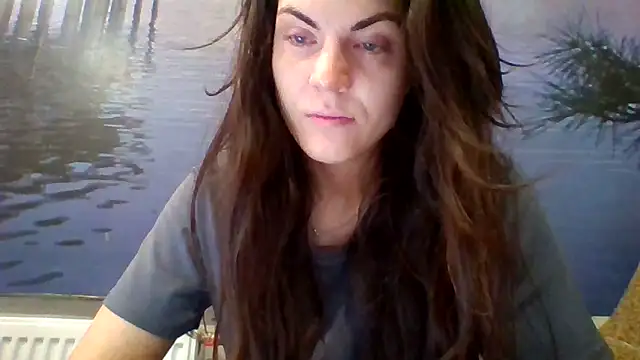 Snapshot of AliceTailor chatting on 11/12/25, 07:31 AliceTailor online show from 11/12/25, 07:31