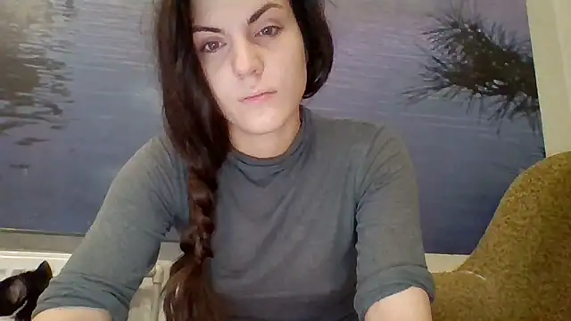 Snapshot of AliceTailor chatting on 11/23/25, 10:37 AliceTailor online show from 11/23/25, 10:37