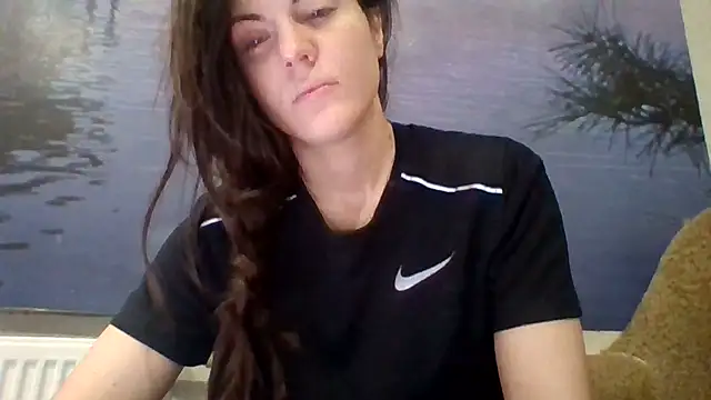 Snapshot of AliceTailor chatting on 11/24/25, 02:39 AliceTailor online show from 11/24/25, 02:39