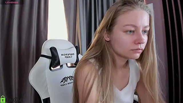 Polumna cute online show from 09/14/25, 10:03