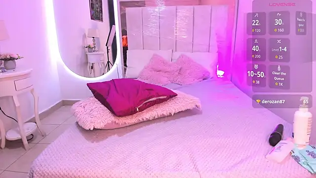 Snapshot of michelle_madson_ chatting on 09/18/25, 02:35 michelle madson online show from 09/18/25, 02:35