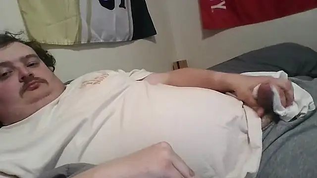 Snapshot of YelpedAverting chatting on 12/04/25, 03:05 YelpedAverting online show from 12/04/25, 03:05