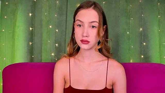 Snapshot of VitalinaBlue chatting on 11/14/25, 11:24 VitalinaBlue online show from 11/14/25, 11:24