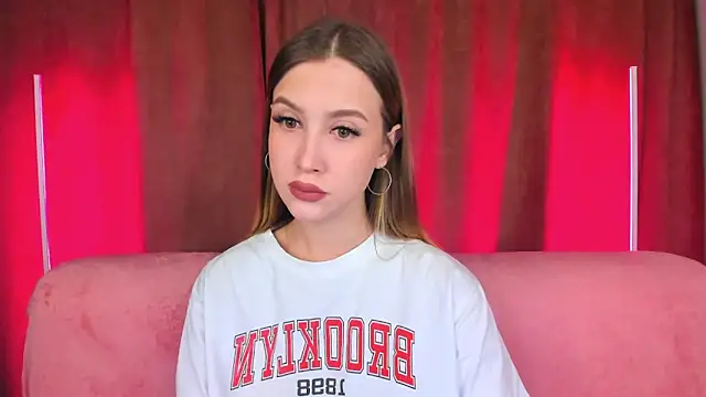 Snapshot of VitalinaBlue chatting on 11/16/25, 01:22 VitalinaBlue online show from 11/16/25, 01:22