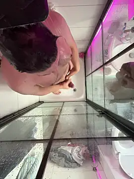 Snapshot of Fatswissassload chatting on 01/11/25, 09:04 Fatswissassload online show from 01/11/25, 09:04