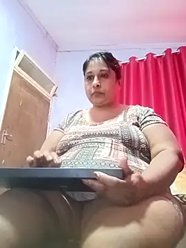 Snapshot of raniofsex02 chatting on 11/08/25, 05:40 raniofsex02 online show from 11/08/25, 05:40