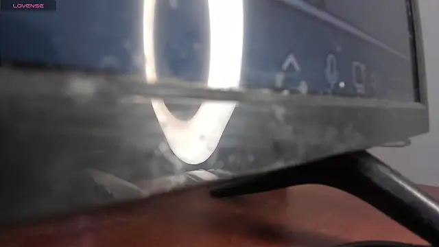 evelyn 23 online show from 11/12/25, 04:18