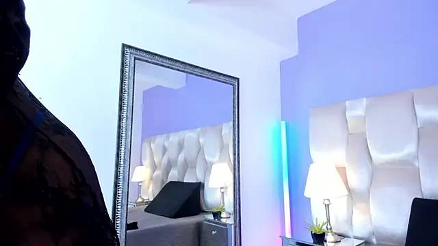 dirtyvictoria online show from 10/21/25, 12:17