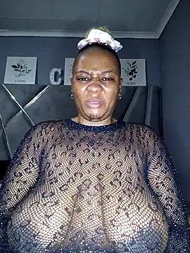 CocoBootyyy online show from 06/11/26, 04:54