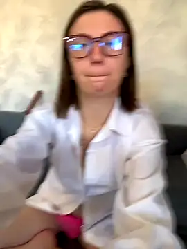 BeatriceTender online show from 10/13/25, 09:09