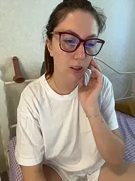 BeatriceTender online show from 05/25/26, 01:17