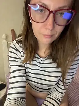 BeatriceTender online show from 06/12/26, 06:07