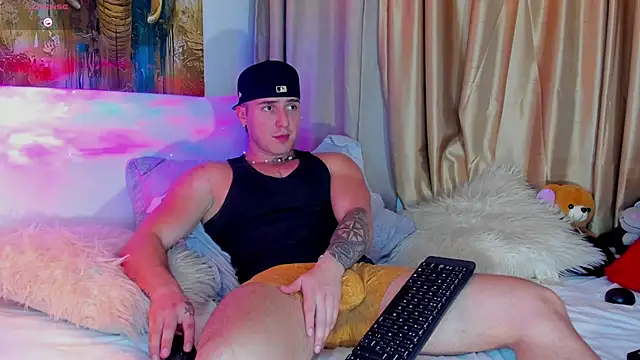 liam oficial02 online show from 10/04/25, 05:05