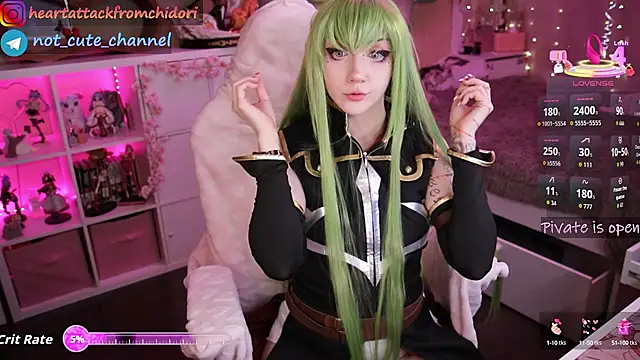 Snapshot of yourcutewaifu chatting on 09/23/25, 12:24 yourcutewaifu online show from 09/23/25, 12:24