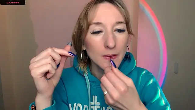 AmandaSell online show from 10/05/25, 08:12