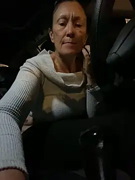 Snapshot of TheDime chatting on 12/15/25, 02:49 TheDime online show from 12/15/25, 02:49