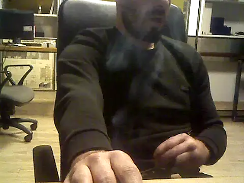giorgakaci69 online show from 12/18/24, 06:46