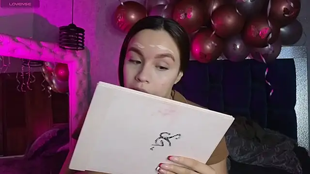 Taiissa  online show from 11/09/25, 11:41