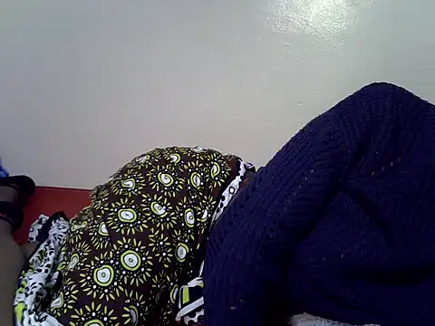 Snapshot of heather_savage chatting on 11/23/25, 11:43 heather savage online show from 11/23/25, 11:43