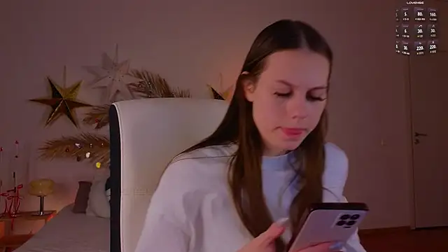 mo11y kitten online show from 12/24/24, 06:50