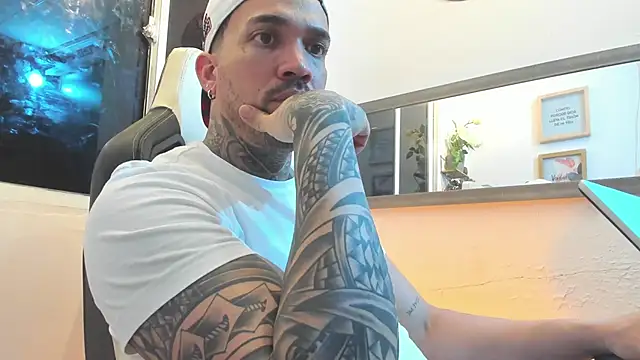 Angel sex latin online show from 02/08/25, 03:30