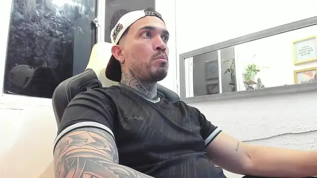 Angel sex latin online show from 02/14/25, 04:04