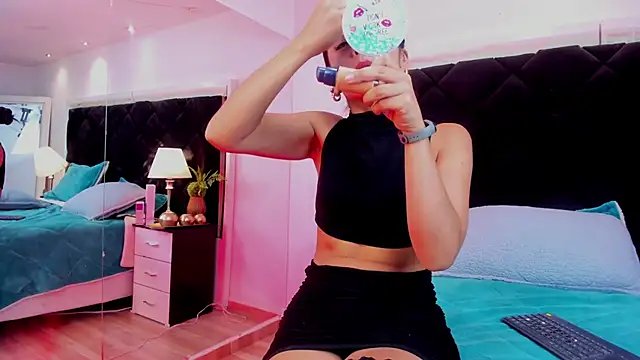 Holly Brensonexx  online show from 01/27/25, 10:27