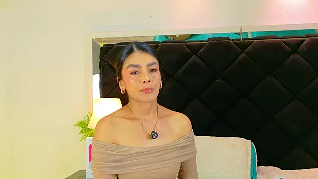 Holly Brensonexx  online show from 11/12/25, 01:44