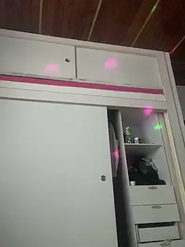 Snapshot of hannaxnatx chatting on 10/06/25, 06:16 hannaxnatx online show from 10/06/25, 06:16