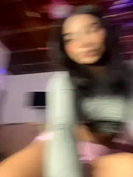 Snapshot of hannaxnatx chatting on 10/10/25, 07:57 hannaxnatx online show from 10/10/25, 07:57