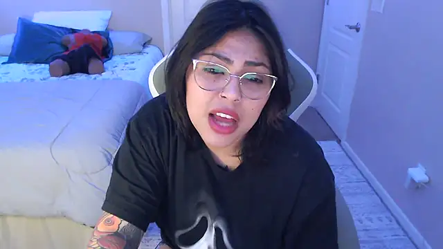 Snapshot of miacanela_xo chatting on 02/06/25, 03:06 miacanela xo online show from 02/06/25, 03:06