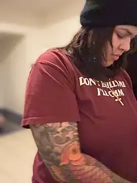 Snapshot of miacanela_xo chatting on 11/30/25, 02:48 miacanela xo online show from 11/30/25, 02:48