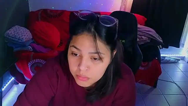 Snapshot of miacanela_xo chatting on 12/03/25, 02:30 miacanela xo online show from 12/03/25, 02:30