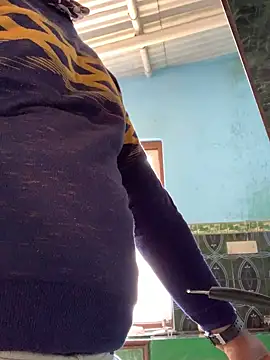 Snapshot of SweetFatBoy chatting on 01/25/25, 03:19 SweetFatBoy online show from 01/25/25, 03:19