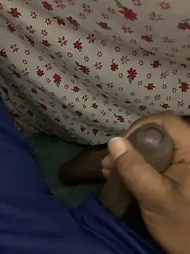 Snapshot of SweetFatBoy chatting on 03/09/25, 07:37 SweetFatBoy online show from 03/09/25, 07:37