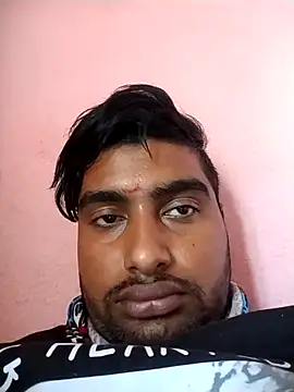 Snapshot of SweetFatBoy chatting on 03/11/25, 08:41 SweetFatBoy online show from 03/11/25, 08:41