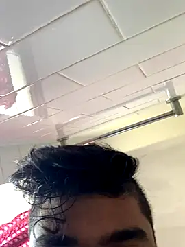 Snapshot of SweetFatBoy chatting on 10/18/25, 04:04 SweetFatBoy online show from 10/18/25, 04:04