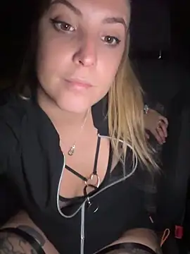 LiliMorganxxx online show from 10/09/25, 09:02