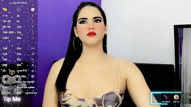 Snapshot of valentina_princess_ chatting on 10/30/25, 09:15 valentina princess online show from 10/30/25, 09:15