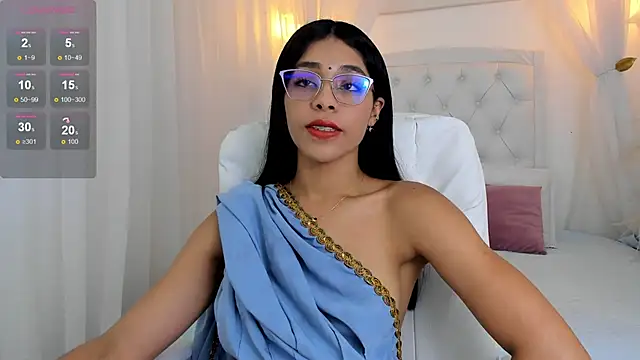 Snapshot of aaryy_ chatting on 12/12/24, 06:10 aaryy  online show from 12/12/24, 06:10