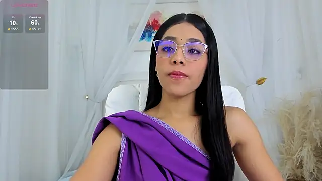 Snapshot of aaryy_ chatting on 12/17/24, 07:37 aaryy  online show from 12/17/24, 07:37