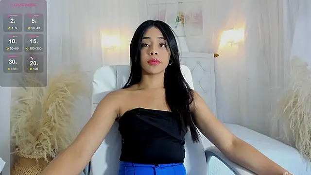 Snapshot of aaryy_ chatting on 01/21/25, 12:18 aaryy  online show from 01/21/25, 12:18