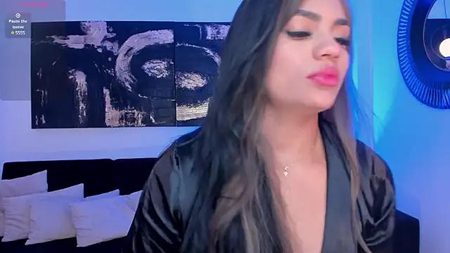 NicoleSanz  online show from 12/22/24, 07:52