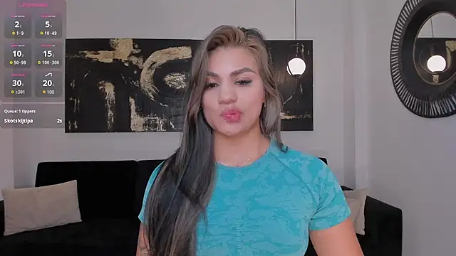 NicoleSanz  online show from 12/28/24, 05:46