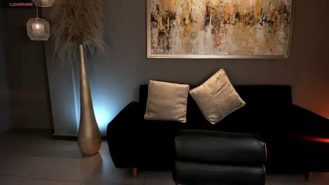 NicoleSanz  online show from 02/28/25, 10:20