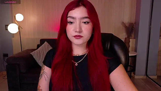 Snapshot of ViolettCastel chatting on 12/22/25, 07:11 ViolettCastel online show from 12/22/25, 07:11